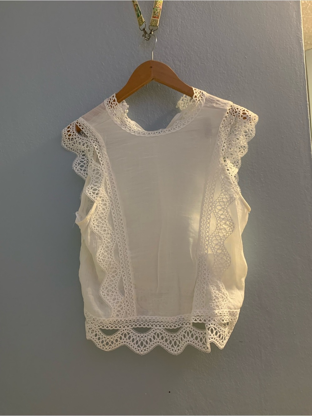 Haute Monde White Lace-Trim Flutter Sleeve Blouse